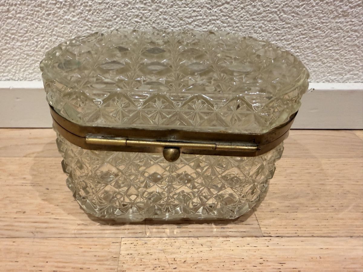 Bicchieri: Antike Kristallglas-Dose mit Messingrand / Schmuckschatulle – Usato da Rorschach venduto da nan_8rts 2