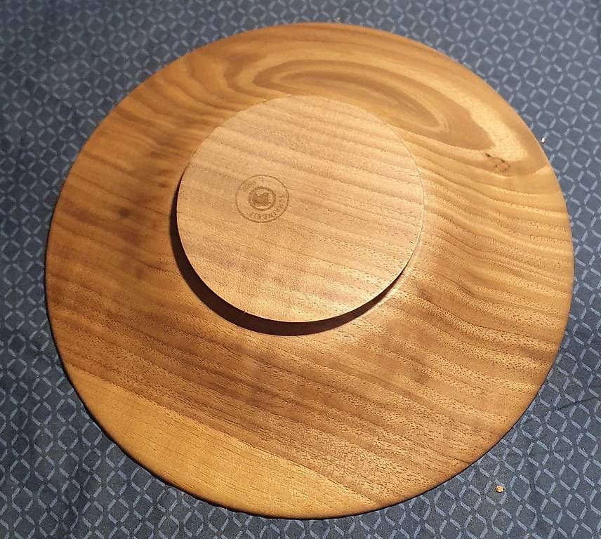 Articoli in legno: Nussbaumteller – Usato da Grüsch venduto da lar_dxr7 1