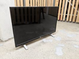 TCL TV (without power cable) – Very good condition