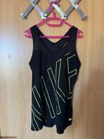 Nike Sportoberteil schwarz Grösse M