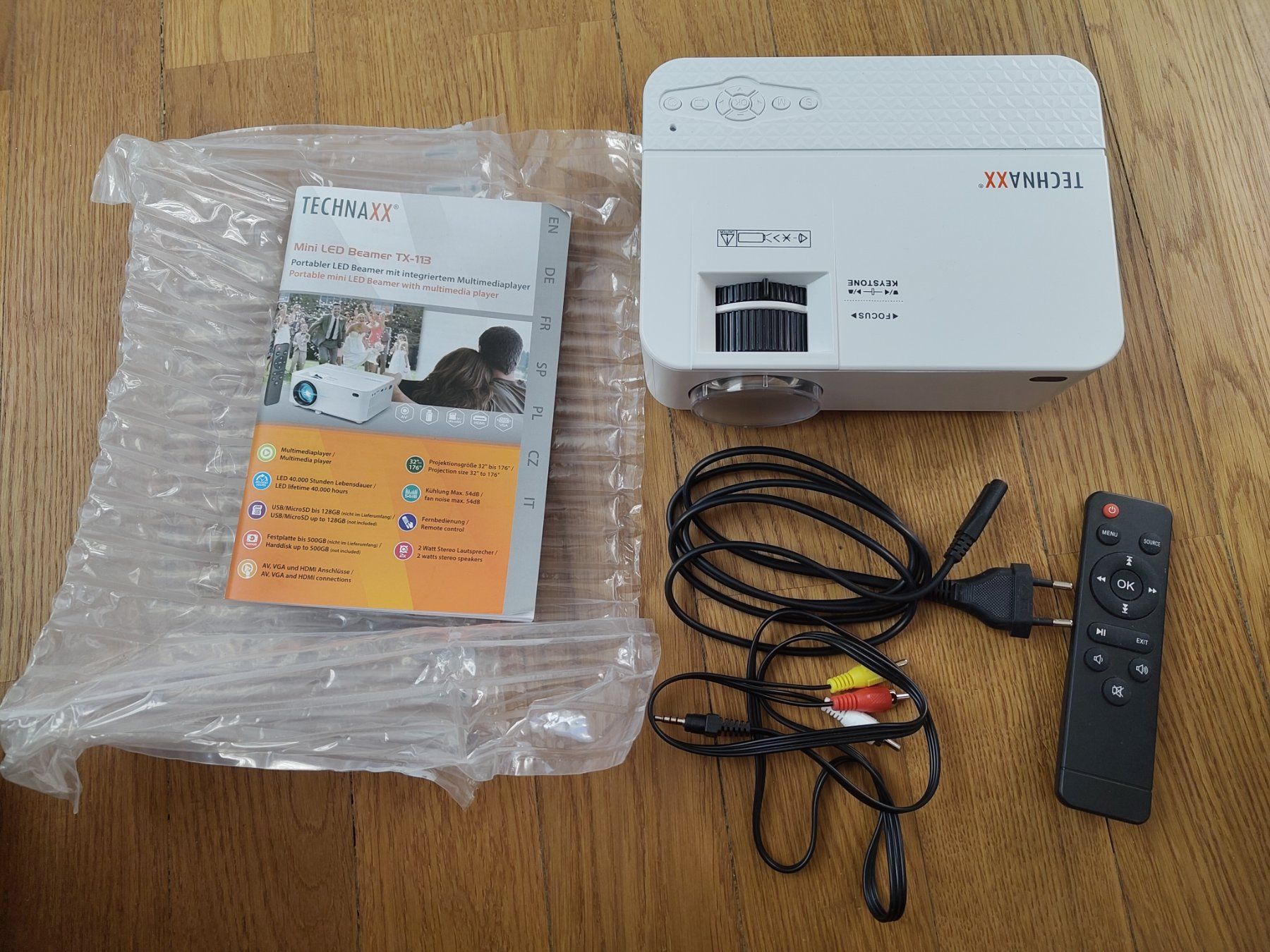 Technaxx Videoprojektoren: Technaxx Mini LED Beamer TX-113 – Gebraucht aus Winterthur von ami_2khf 7