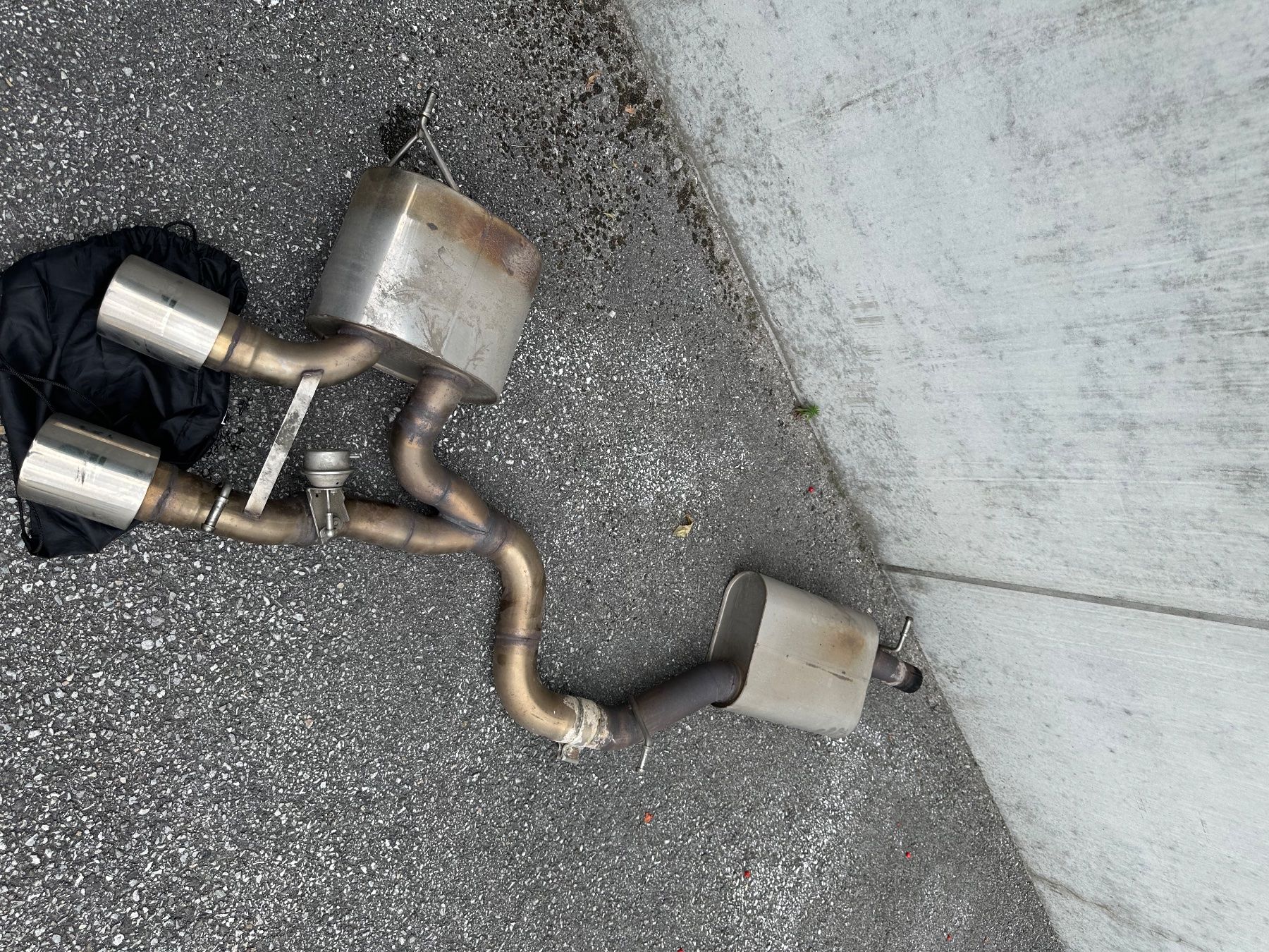 Volkswagen Auspuffanlagen: BN Pipes Golf V R32 – Gebraucht aus Bramois von gdu_bjv2 1