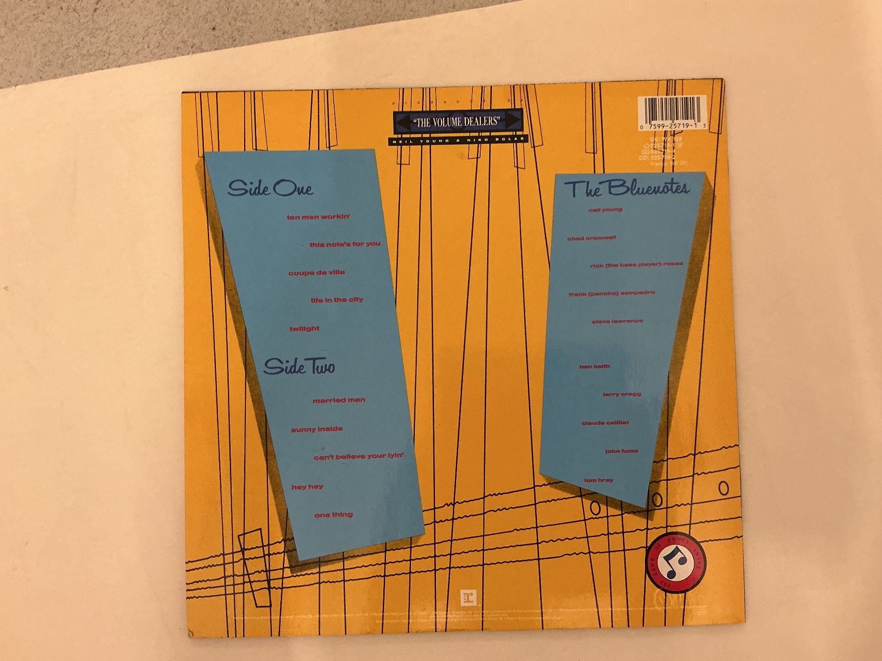 Vinyles: Neil Young & The Bluenotes LP - This Note's For You – D'occasion à Winterthur par Tumko_7_Vinyl 1