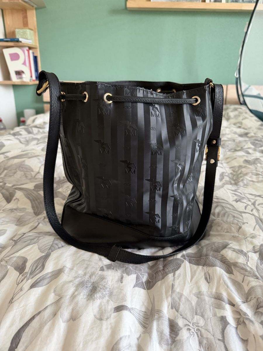 Maison Mollerus Taschen: Maison Mollerus Beuteltasche Niesen – Gebraucht aus Münsingen von Lop. 2