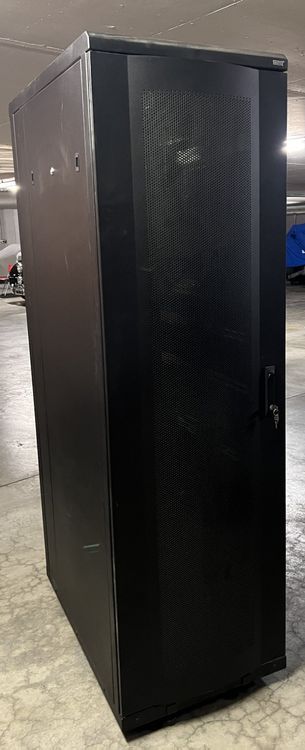 HP Server Rack (Gebraucht) in Uetikon am See für CHF 400 – nur Abholung ...