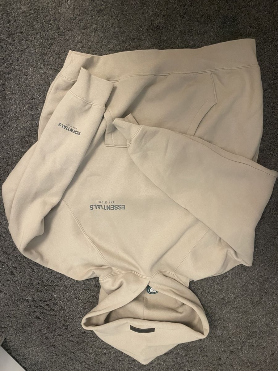Pullover & Sweatshirts: Essentials Fear of God Pullover – Neu (gemäss Beschreibung) aus Adliswil von mei_f5ps