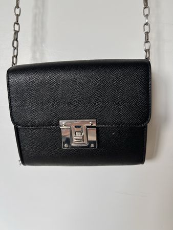 Schwarze Umhängetasche