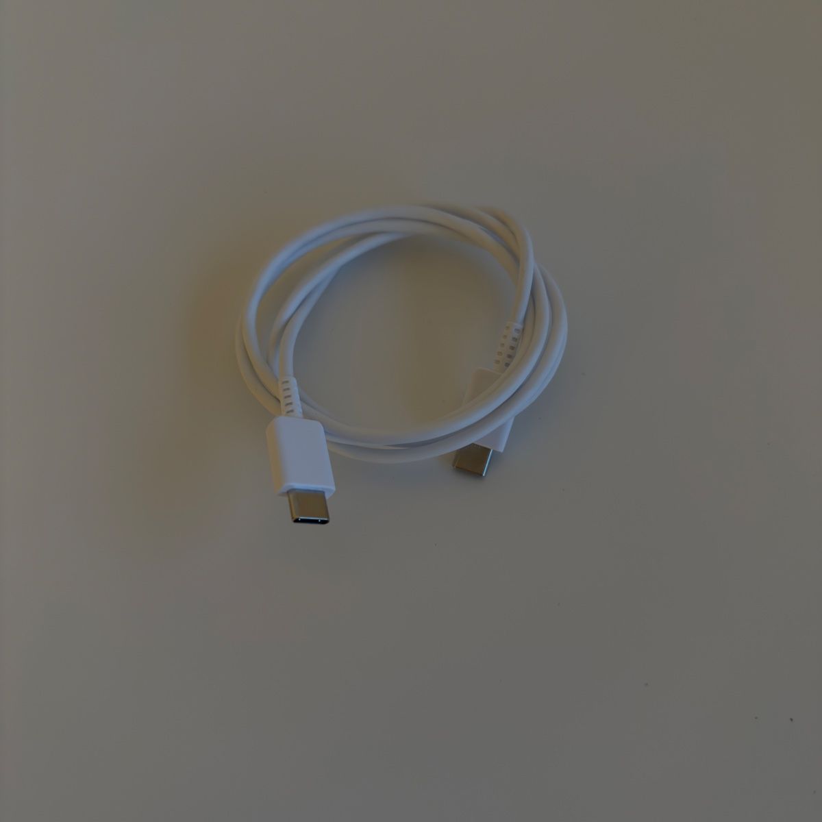 Cavi: USB C à C 1M blanc – Nuovo (secondo la descrizione) da Vevey venduto da diogodasilva_