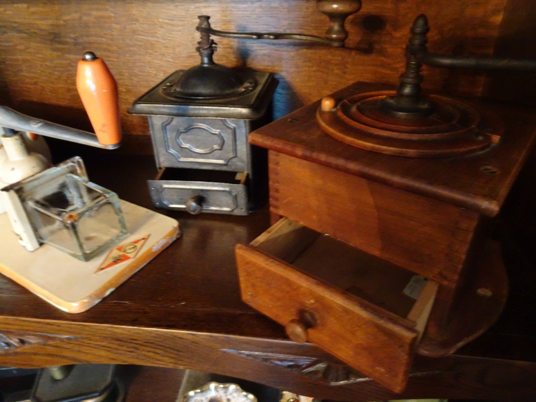 Elettrodomestici da cucina: Sammlung von 5 alten Kaffeemühlen – Usato da Vitznau venduto da Mina60 2