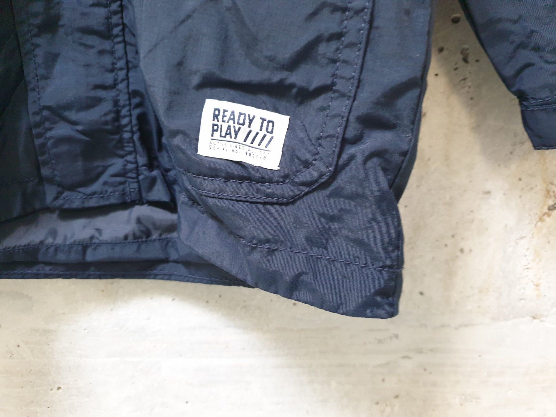H&M Jacken & Mäntel: Veste coupe-vent H&M, garçon, taille 122 – Gebraucht aus Fribourg von fripons 6