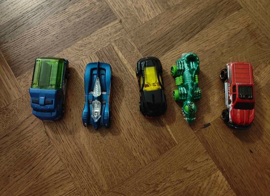 Hot Wheels Giocattoli: Hot wheel Dinosaurier – Usato da Zollikofen venduto da Cecilia18 1