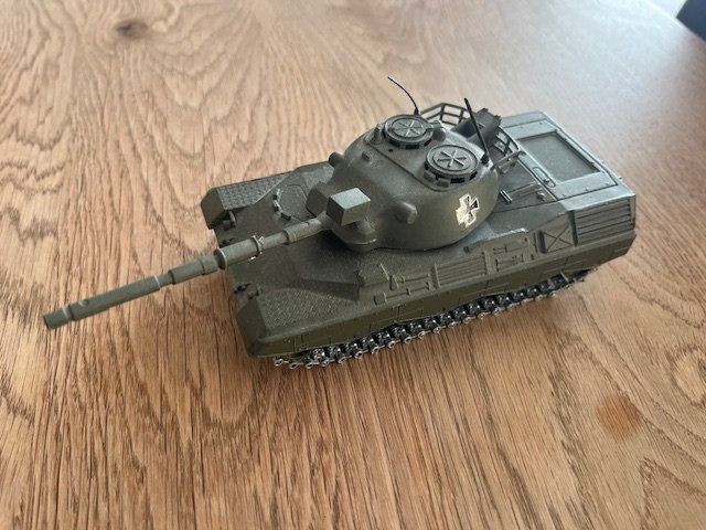 Kit di modellismo & Modellini statici: Modell Panzer Leopard 1, Solido Sammlerstück! – Usato da Wohlenschwil venduto da Tirpiz 1