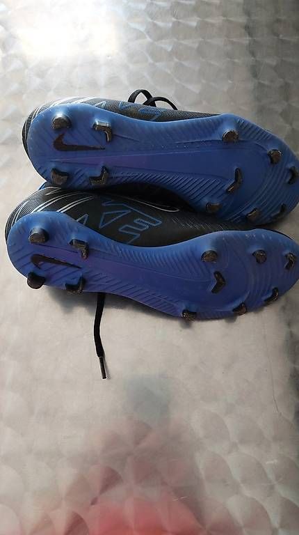 Nike Scarpe per ragazzi: Nike Fussballschuhe Grösse 38 – Usato da Lohn SH venduto da Zwierbel