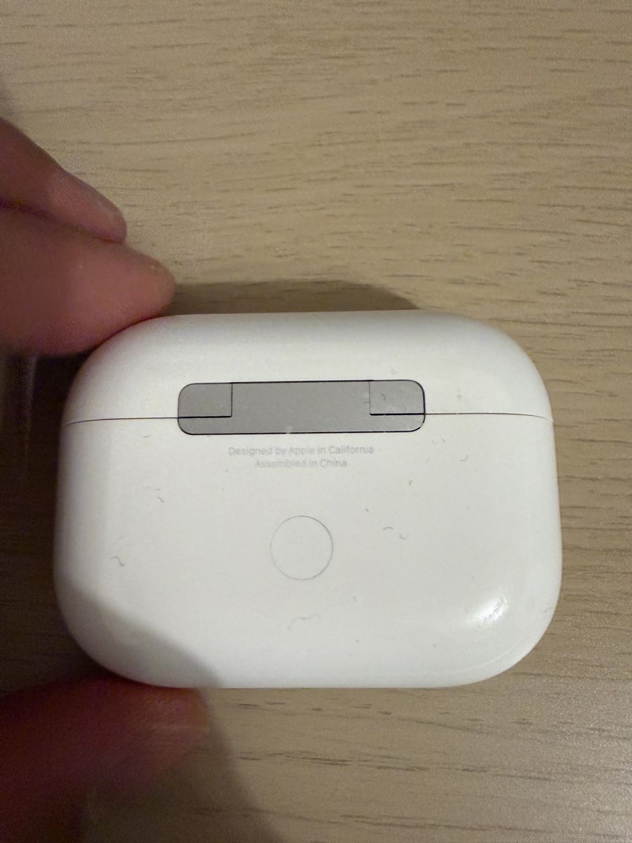 Apple Cuffie: Apple AirPods Pro Ladecase A2700 – Usato da Zürich venduto da fresh0001 3