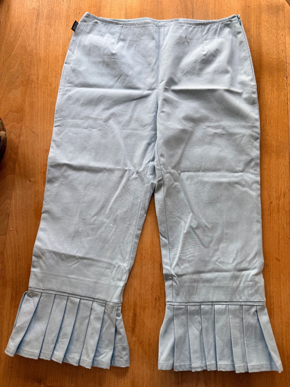 Moschino Hosen: Moschino Caprihose – Gebraucht aus Winterthur von ttru