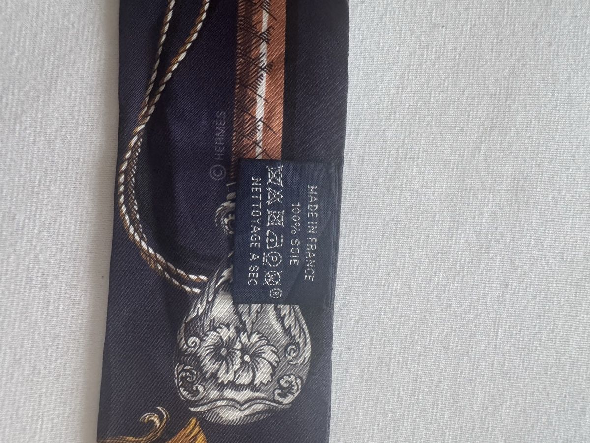 Hermès Foulards, Tücher & Schals: HERMES twilly silk – Gebraucht aus Reinach AG von MineD 1