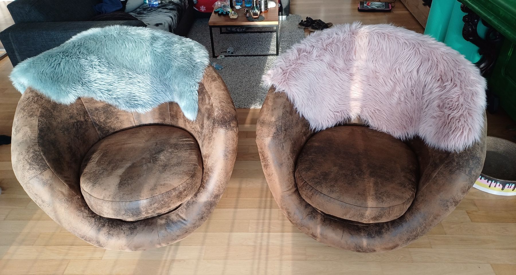 Sessel: Drehsessel Wildleder – Neu (gemäss Beschreibung) aus Hohenrain von Lala539