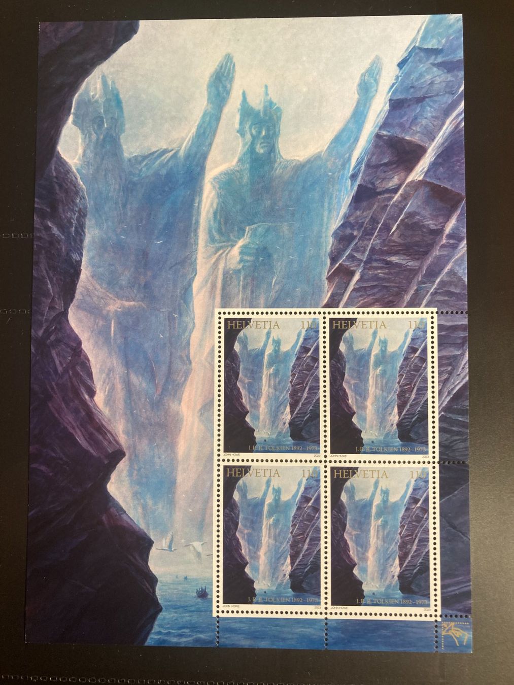 Tutti i francobolli: Schweiz 2023 Kleinbogen Tolkien Argonath postfrisch – Nuovo (secondo la descrizione) da Liestal venduto da schnueps