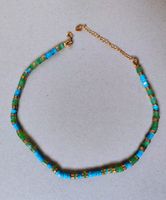 Collier Une A Une – Perles turquoise, vertes et dorées