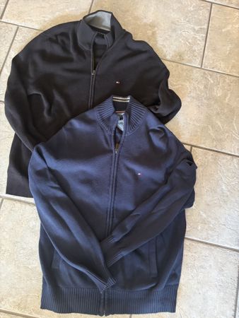 Zwei Tommy Hilfiger Strickjacken Herren dunkelblau Grösse L