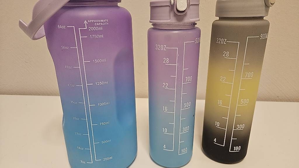 Trinkflaschen & Thermosflaschen: Trinkflaschen, 1x 2l, 2x 900ml – Neu und originalverpackt aus Rudolfstetten von Hoppel17 2
