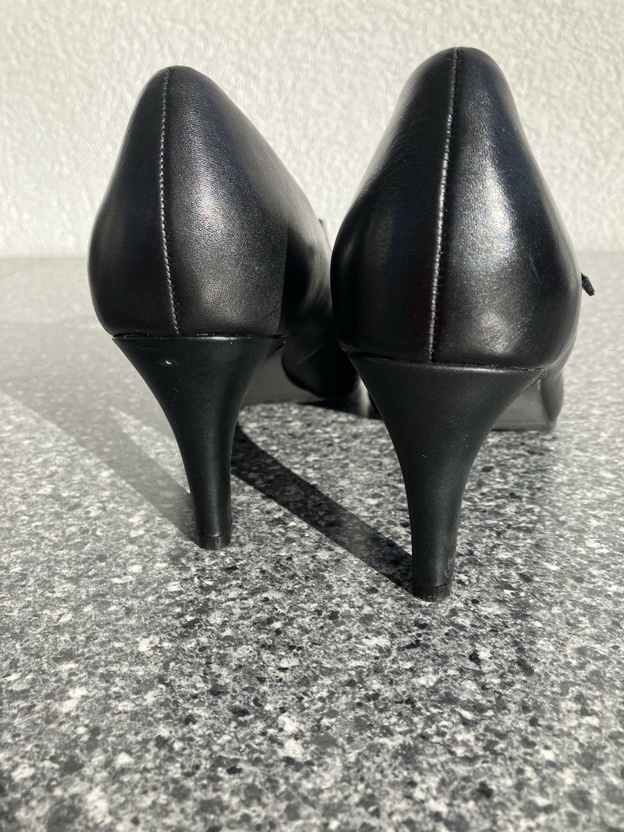 Chaussures femmes: Escarpin cuir – D'occasion à Arconciel par chance22 3
