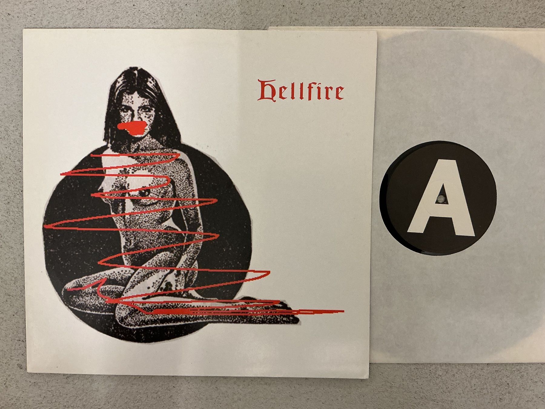 Schallplatten: Hellfire LP - Kuscheln – Gebraucht aus Winterthur von Tumko_7_Vinyl