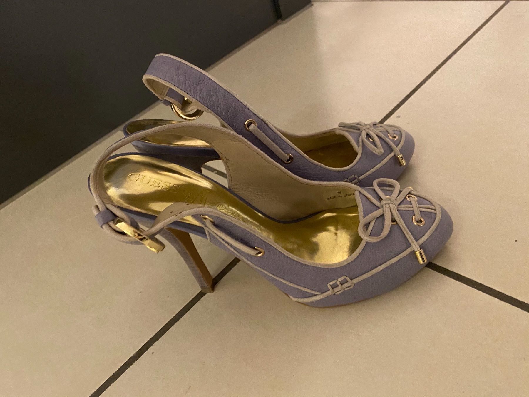 Guess Scarpe da donna: Guess Schuhe Grosse 39 – Usato da Alpnach Dorf venduto da ljusja