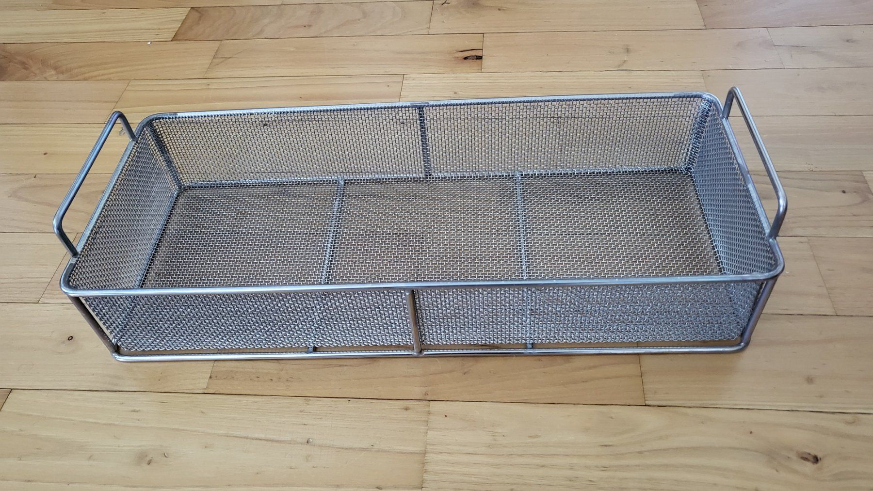 Attrezzature mediche: Miele E 379 1/2 Siebkorb – Usato da Hombrechtikon venduto da BMSI