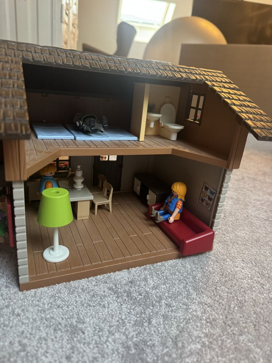 Playmobil Jouets: Chalet playmobil  – D'occasion à Chéserex par evo_97yp 2