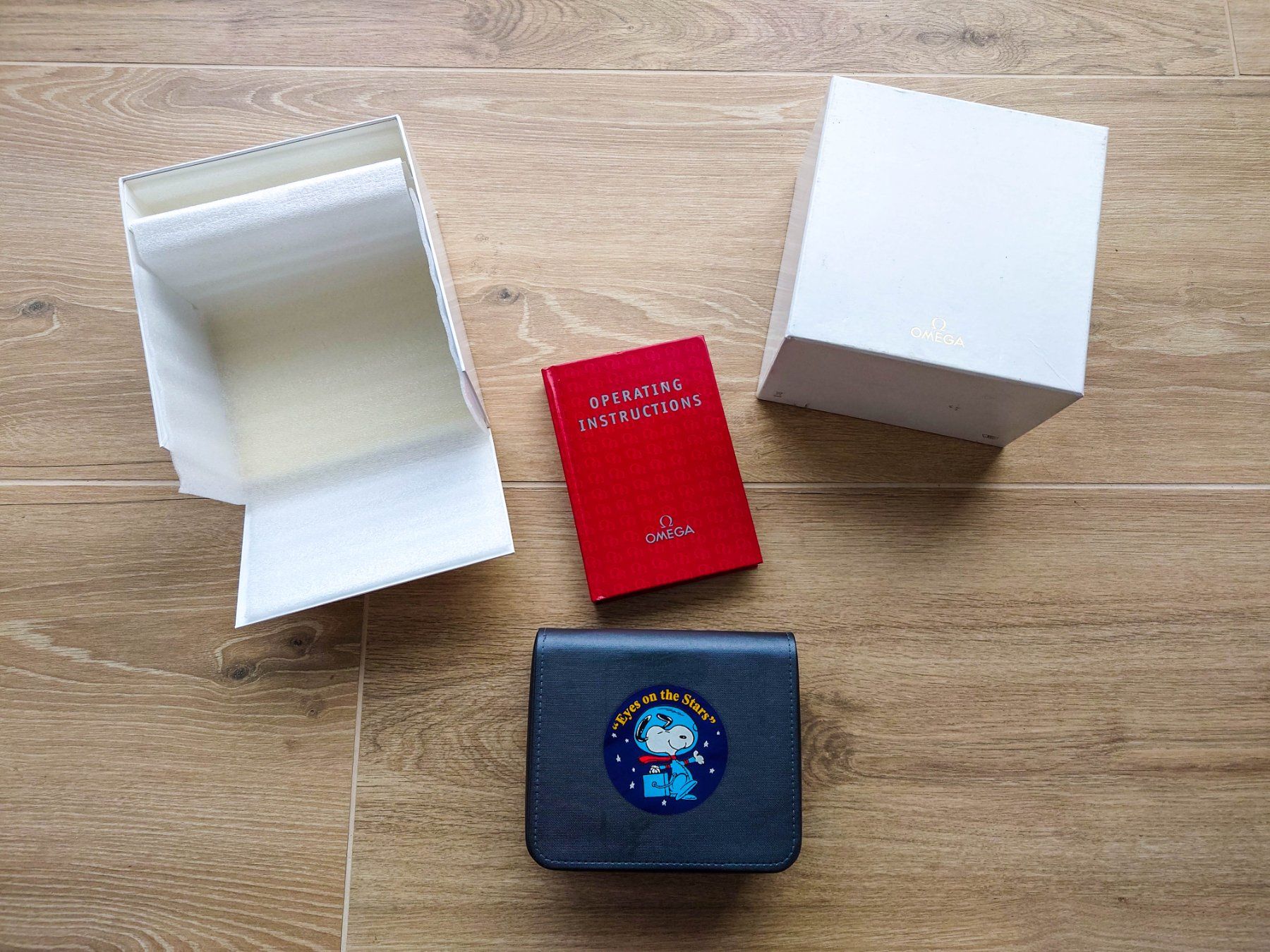 Omega Scatole porta orologi: Omega Speedmaster Snoopy Limited Edition box – Usato da Epalinges venduto da bracelet123 1