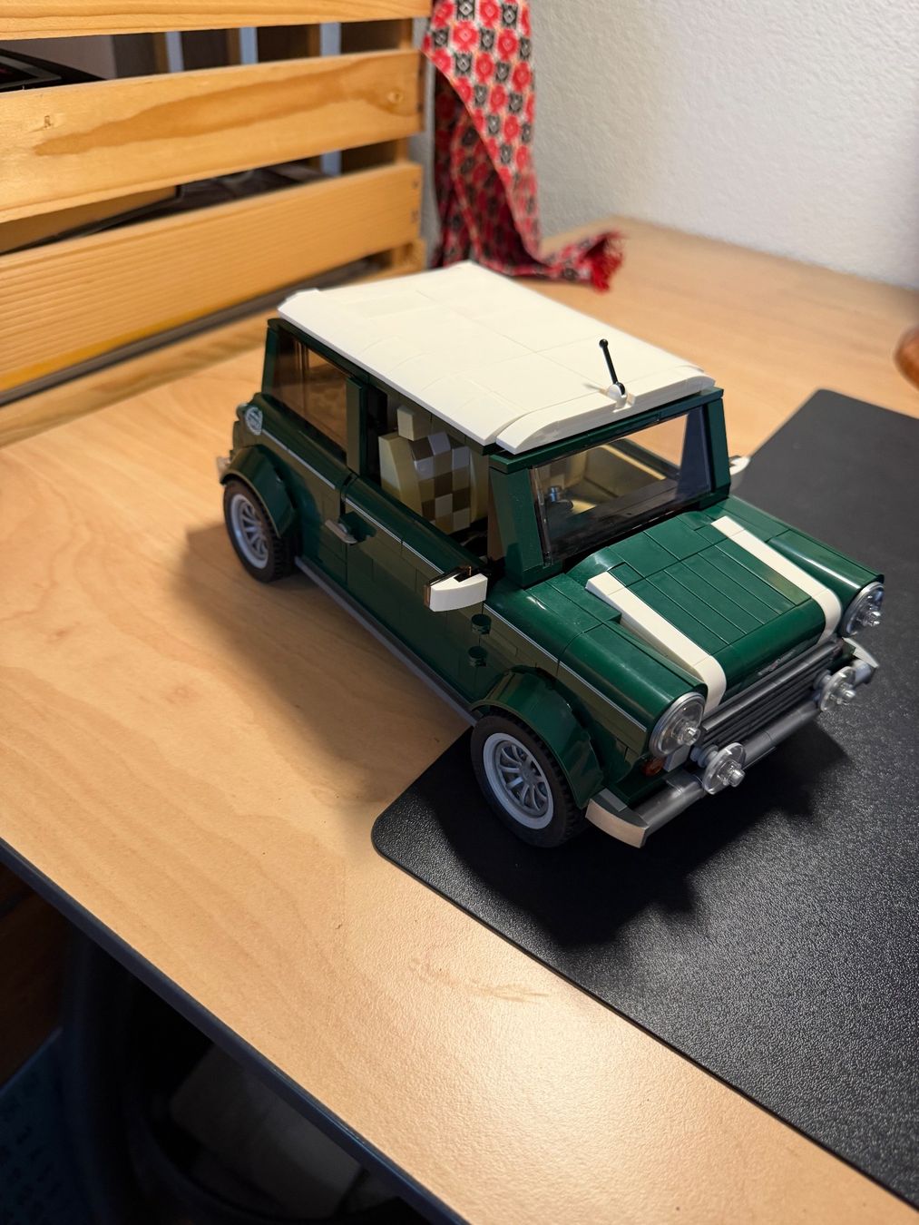Lego Kit di costruzioni: LEGO Creator Mini Cooper 10242 – Usato da Egerkingen venduto da mabe87 2