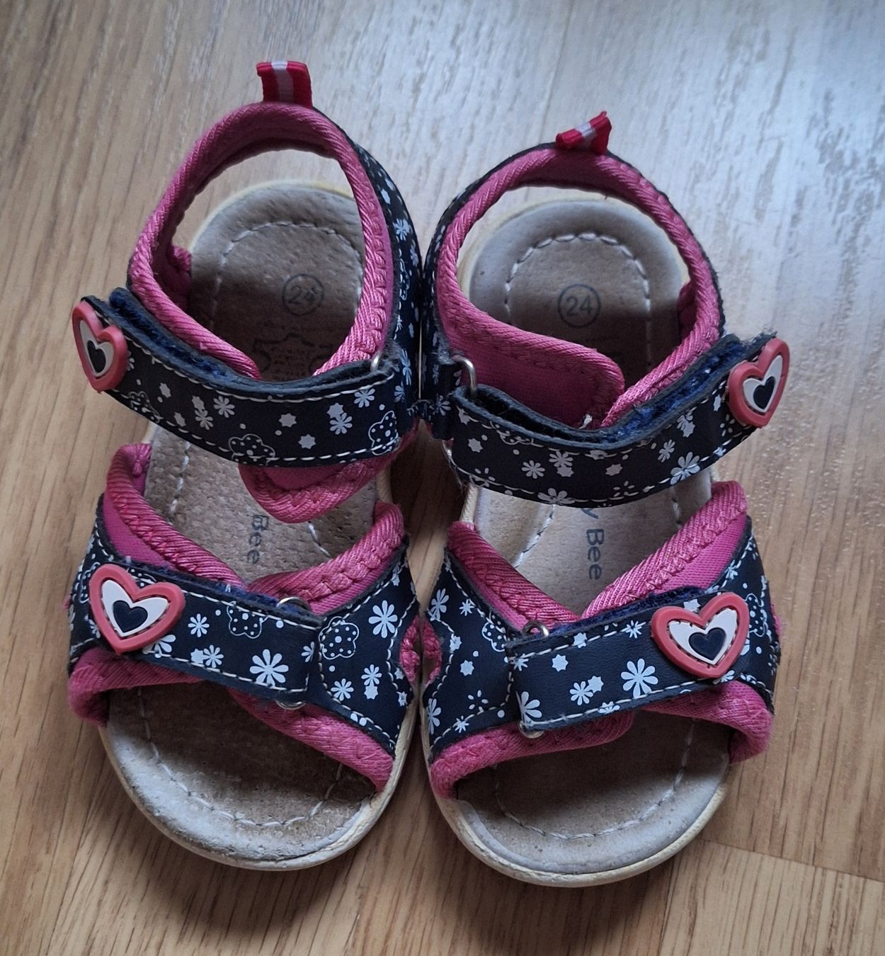 Scarpe per ragazze: Sandales taille 24 – Usato da Yverdon-les-Bains venduto da CelMt