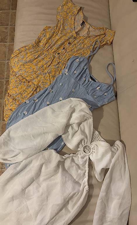 Robes: 3x Sommerkleid S – D'occasion à Interlaken par noe_v887
