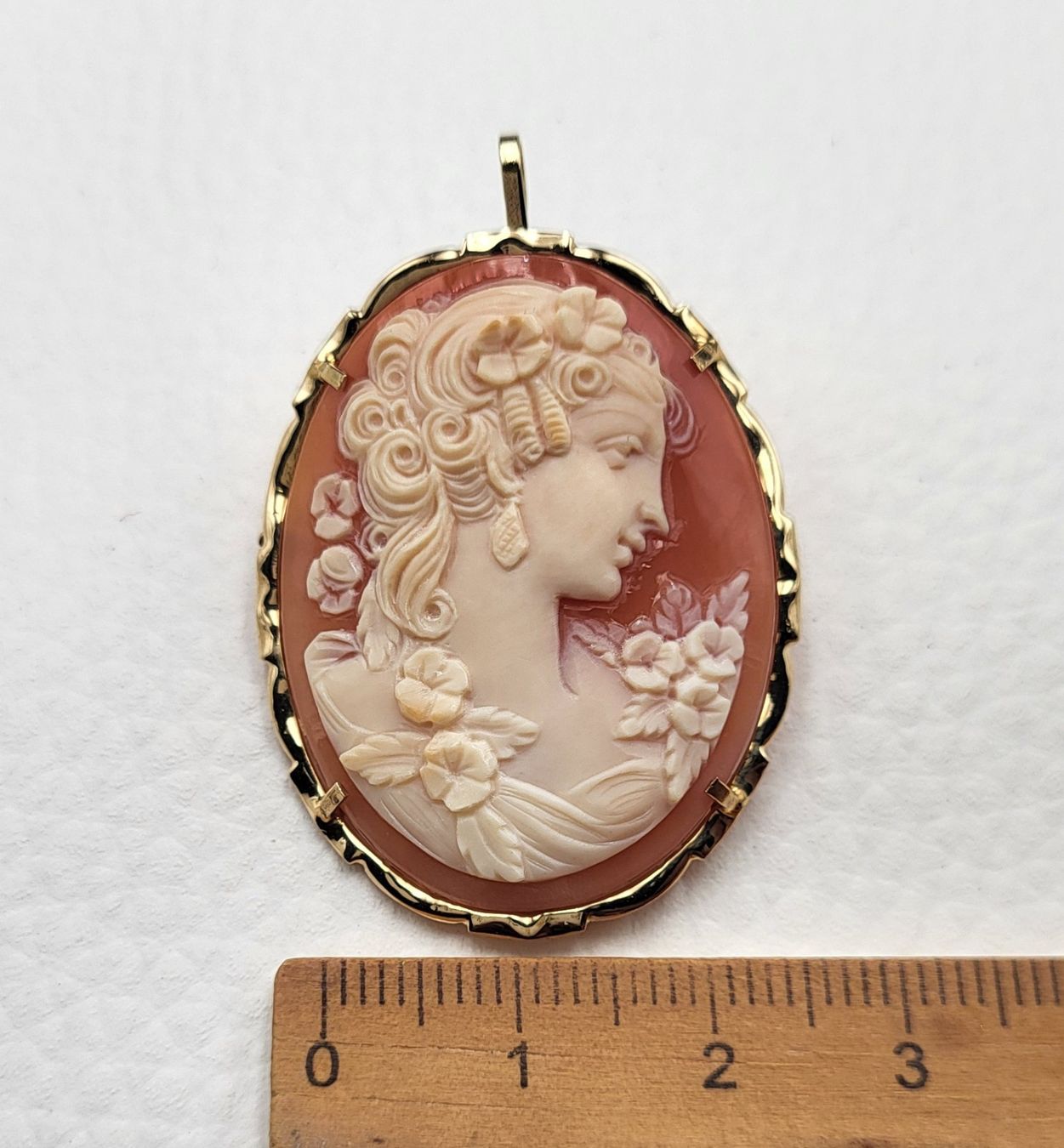 Ciondoli: Gold 585 Kamee Anhänger/Broche – Usato da Wald ZH venduto da Dasilver 1