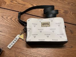 Guess Tasche - Top Zustand, kaum gebraucht