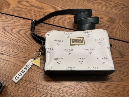 Guess Tasche - Top Zustand, kaum gebraucht