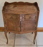 Petit meuble à tiroirs / commode en bois ancien