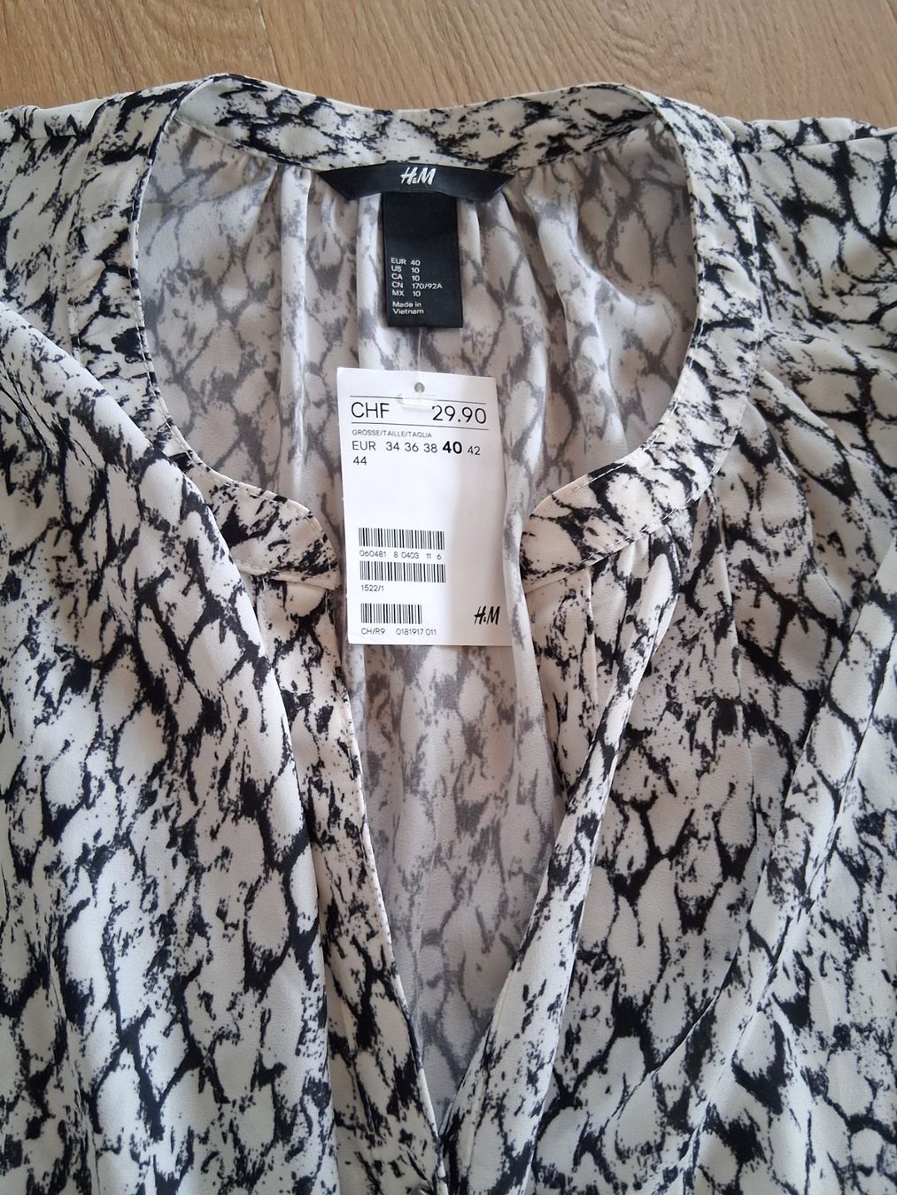 H&M Camicette: H&M ärmellose Bluse Gr. 40 neu mit Etiket – Nuovo e nell'imballaggio originale da Lengnau AG venduto da Nathi88 2