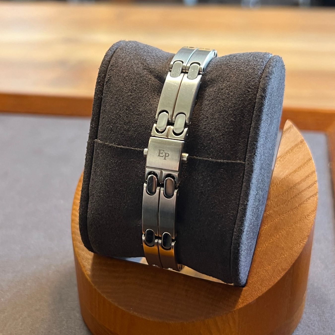 Montres: Pequignet Moorea Quartz Date Lady – D'occasion à Carouge GE par Watchaser 5