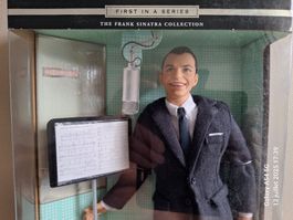 Barbie, Ken dans Frank Sinatra, selon photos