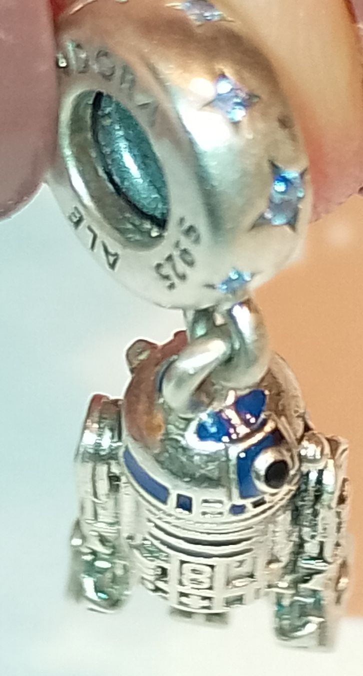 Pandora Ciondoli: Pandora Star wars Charm R2-D2 – Usato da Therwil venduto da col_m6rx 1