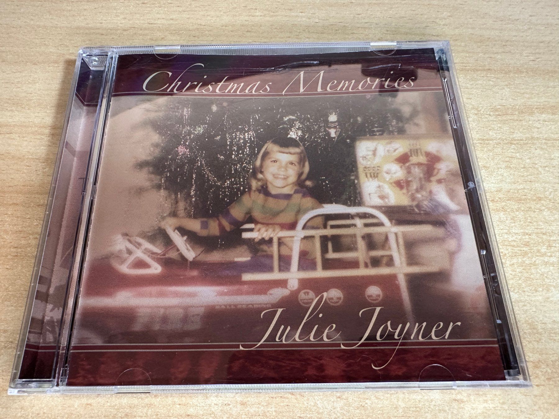 CD: L8 Julie Joyner - Christmas Memories – Usato da Rikon im Tösstal venduto da Alpenmutz