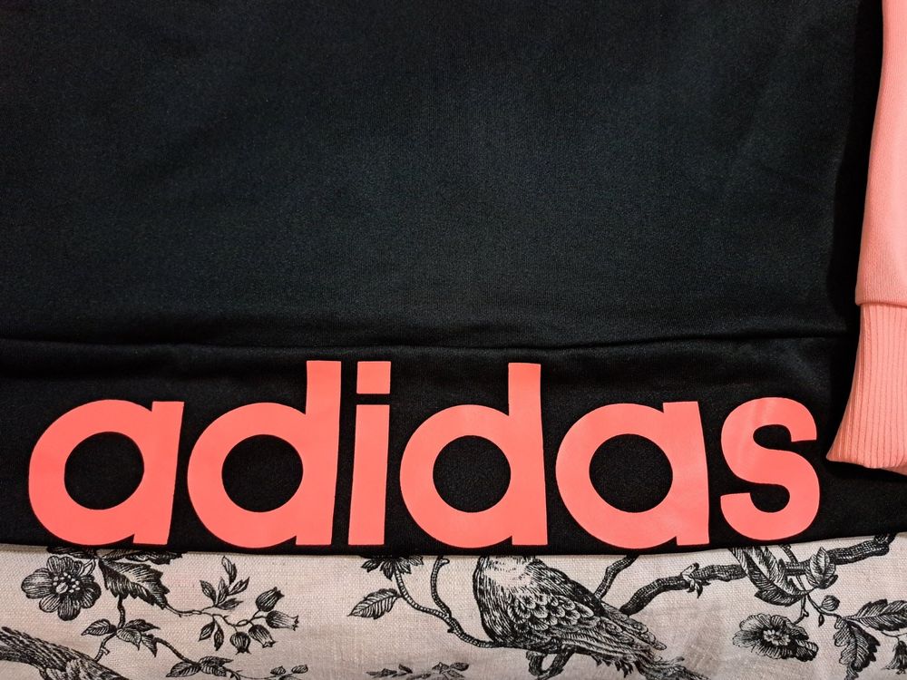 Adidas Giacche: ADIDAS Trainingsjacke mit Kapuze, Gr. S – Nuovo (secondo la descrizione) da Zürich venduto da dph_r9t2 4