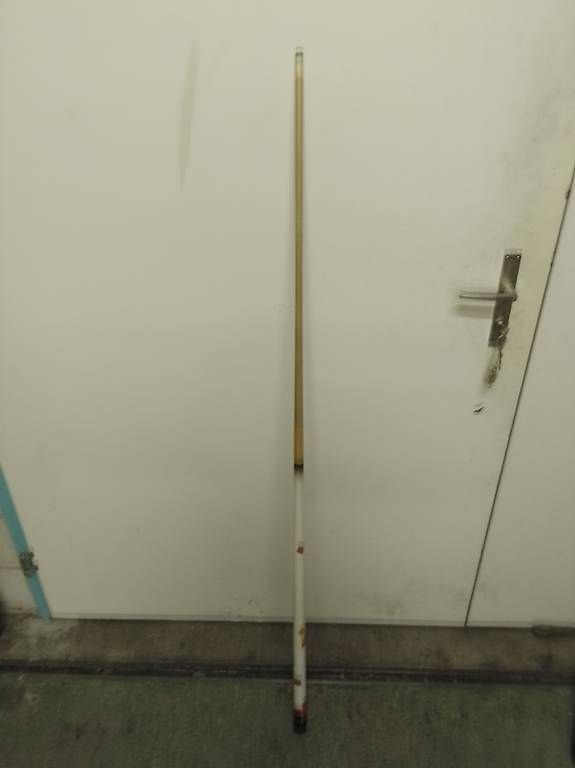 Anzüge: Billard Queue mit 2 Teilen und blauer Pomeranze – Gebraucht aus Basel von Petergunn 1