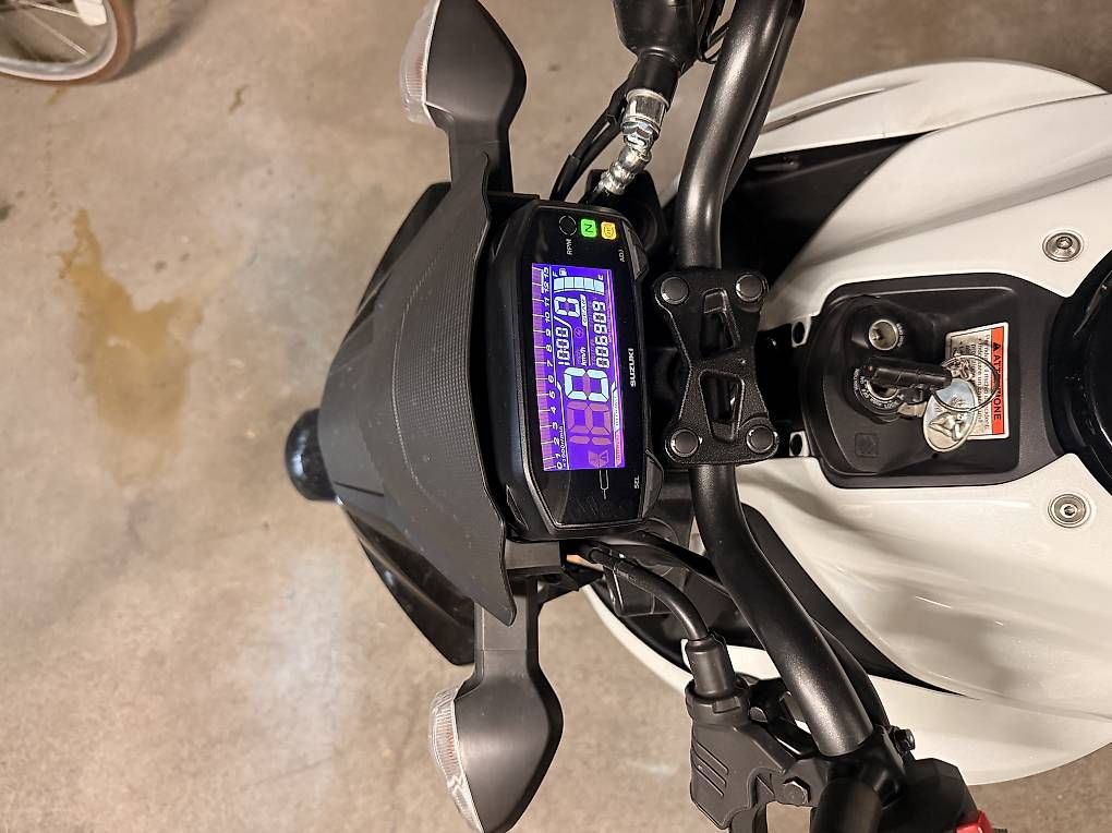 Suzuki Strada: 125 Suzuki gsx-s – Usato da Mollis venduto da aramis013 4