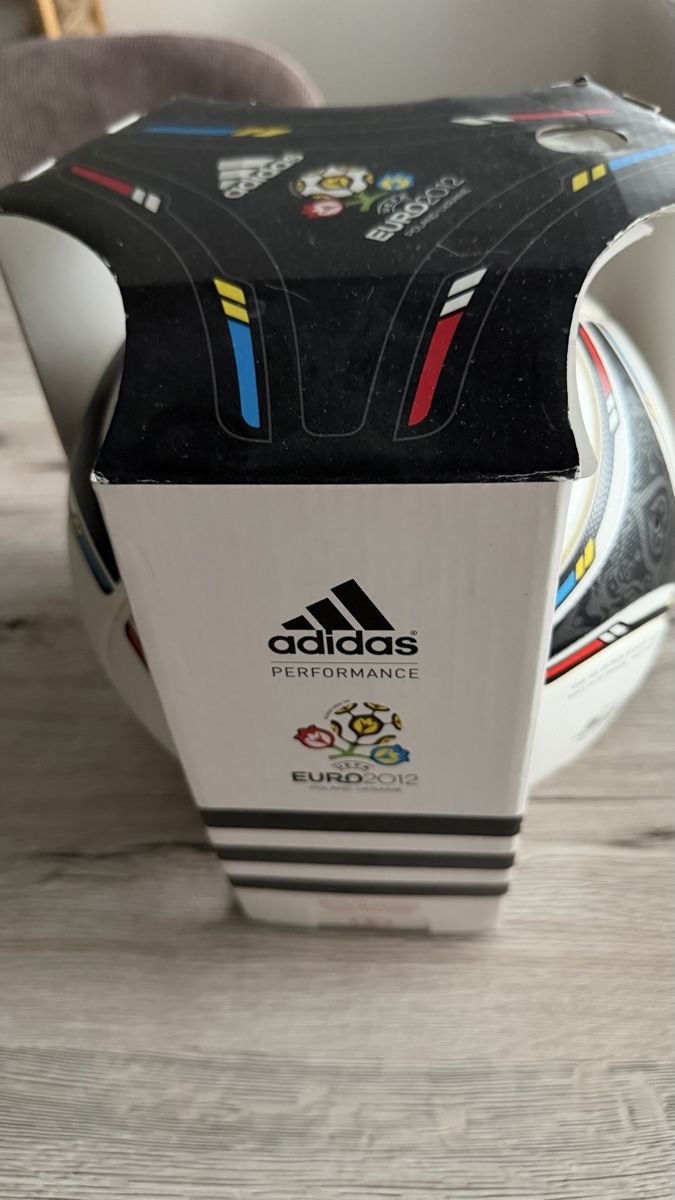 Adidas Ballons: Fussball Adidas Tango 12  – Neuf avec emballage d'origine à Ebnat-Kappel par Kev_pwr5