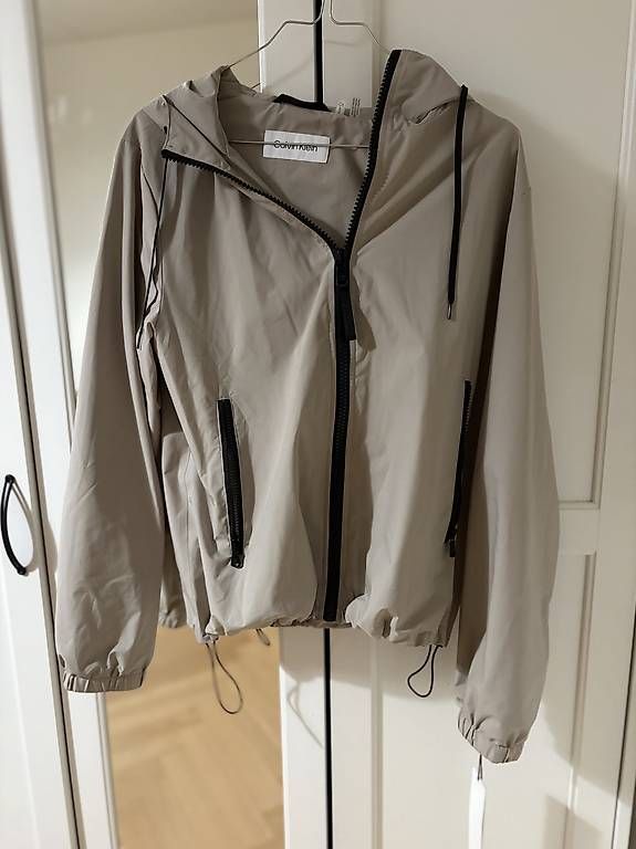 Calvin Klein Giacche: Neue Regenjacke, Windjacke Calvin Klein – Nuovo e nell'imballaggio originale da Zürich venduto da mic_g5m9 2