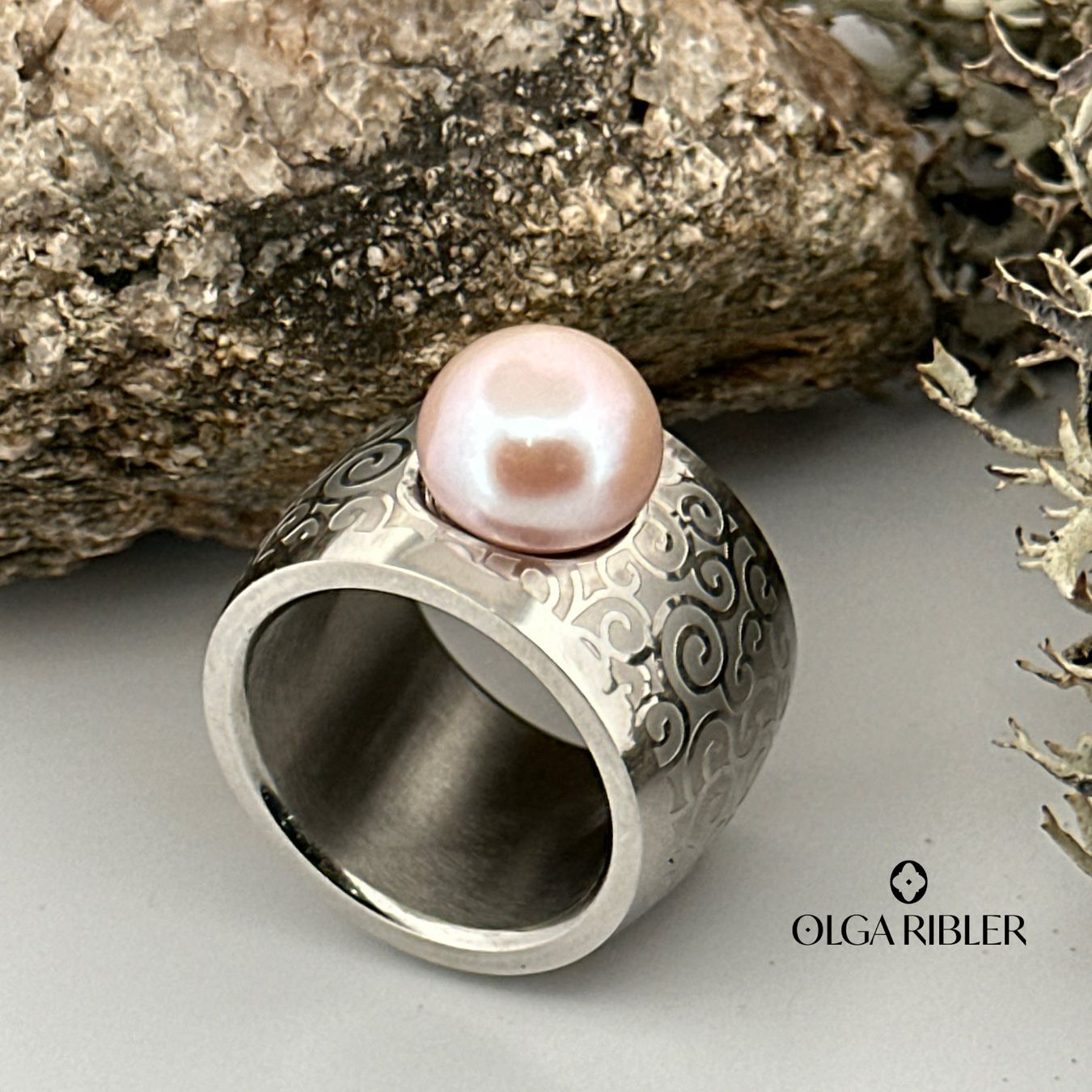 Olga Ribler Bagues: Statement Ring Edelstahl mit Perle Grösse 60 – Neuf (Voir description) à Luzern par Schmuckoutlet 6
