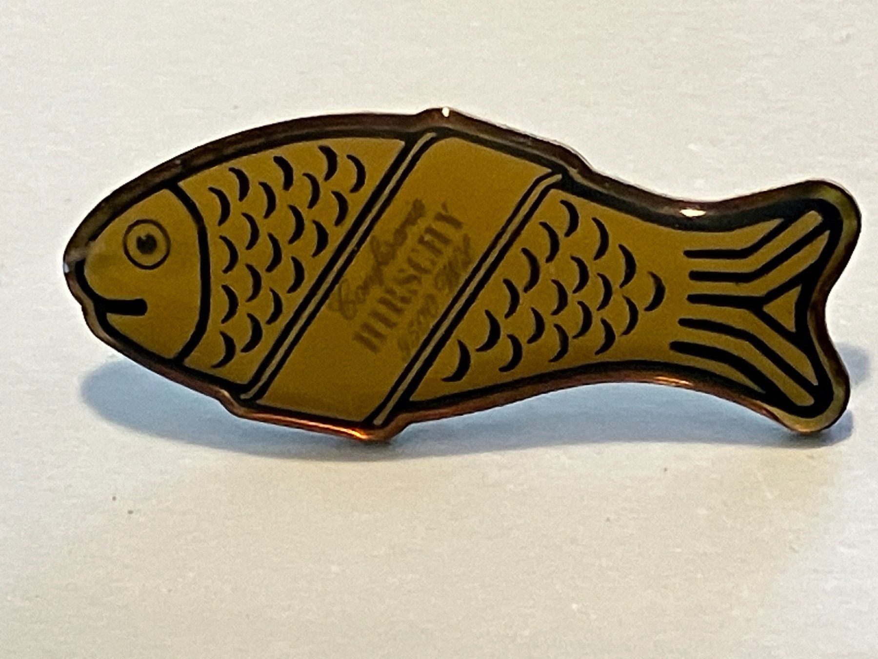 Placchette & Badge: 1 Pin Confiserie Hirschy Wil – Usato da Basel venduto da djwwpp